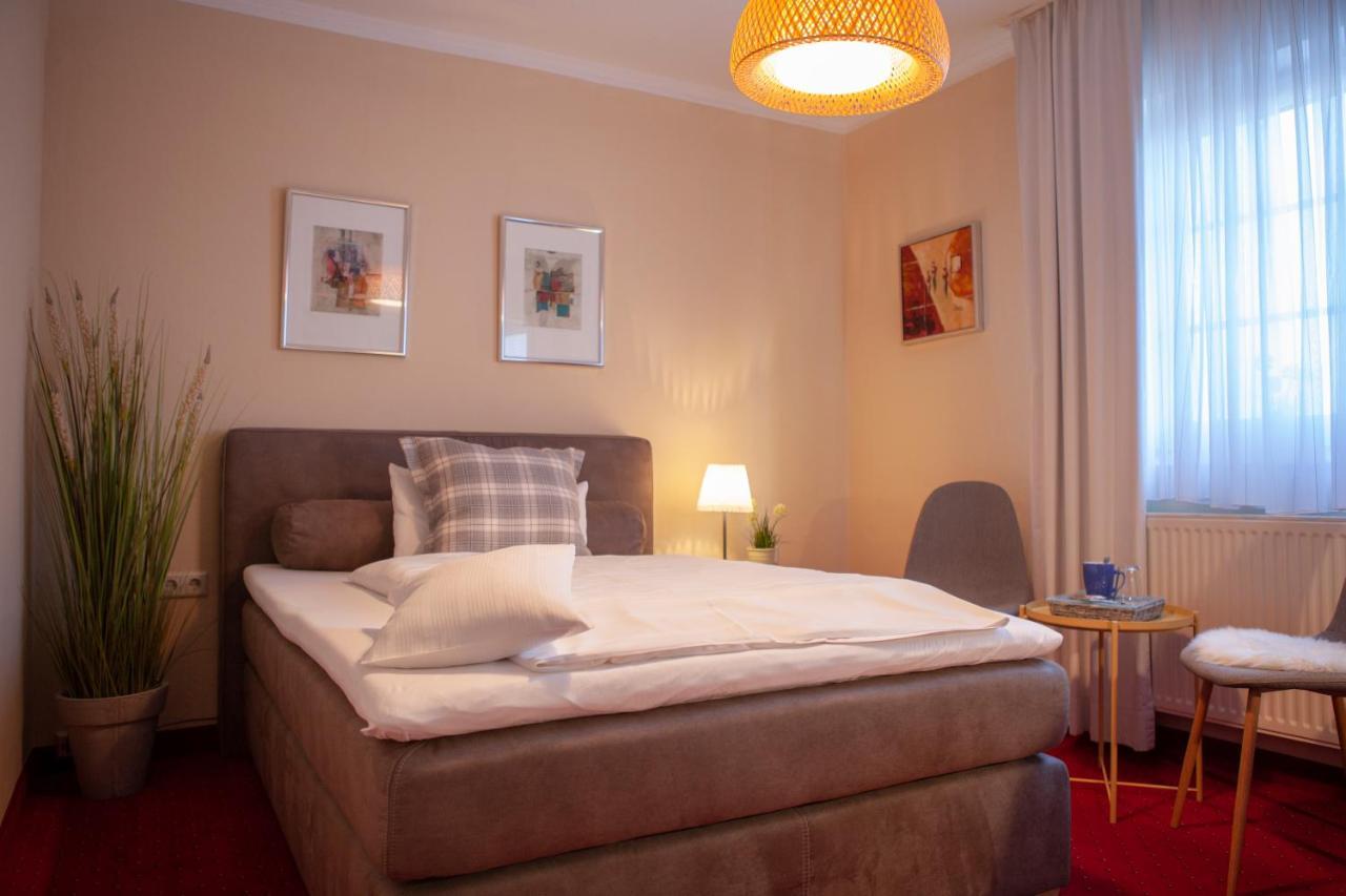 Hotel Am Elisabethufer 제베 외부 사진